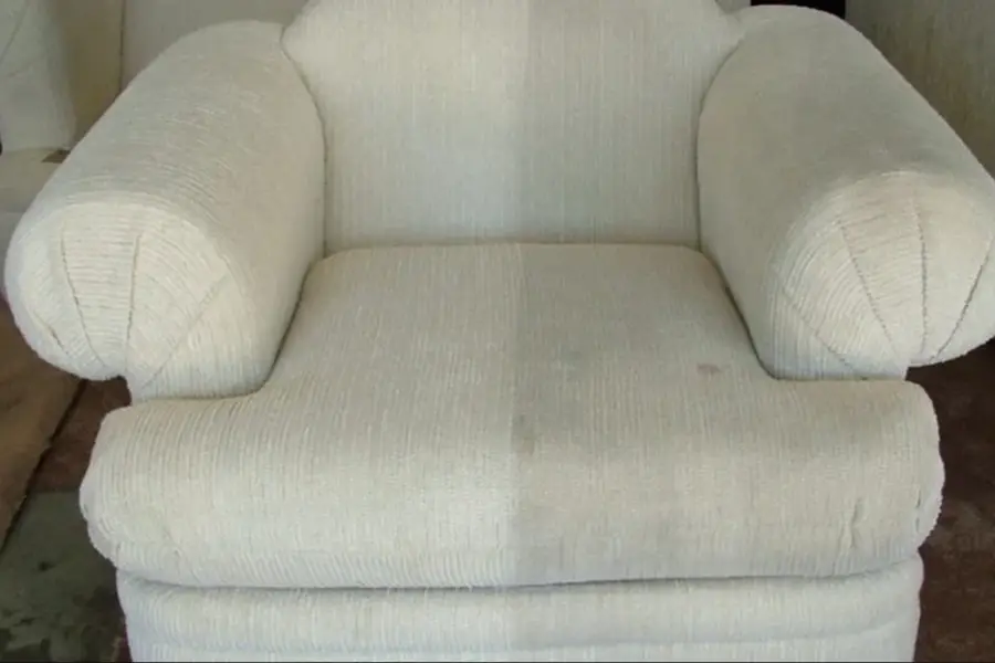 Residential & Commercial Upholstery Cleaning in Woodland Hills